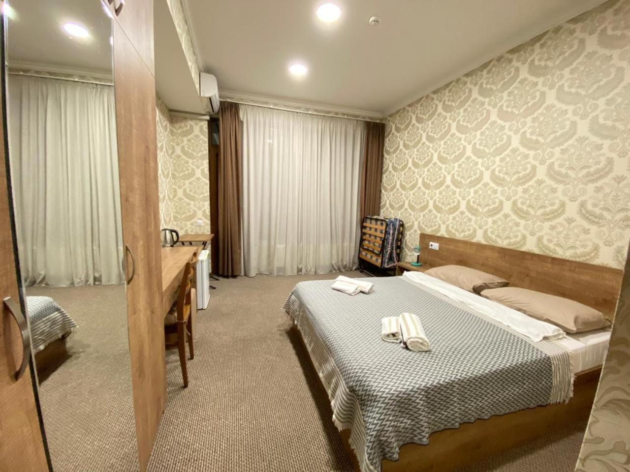 5 Rooms Near 300 Aragveli Metro Station Tbilisi Zimmer foto