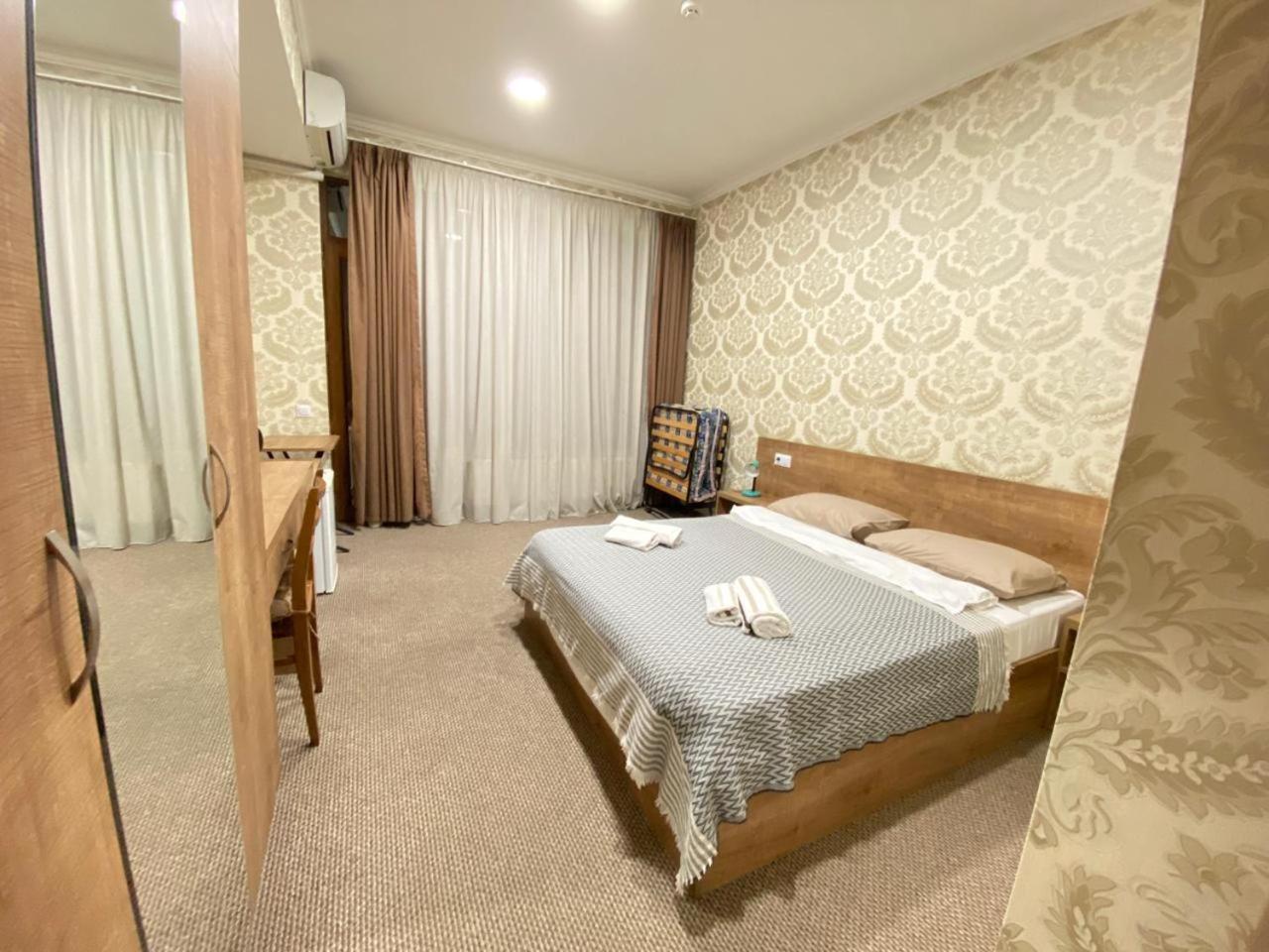 5 Rooms Near 300 Aragveli Metro Station Tbilisi Zimmer foto