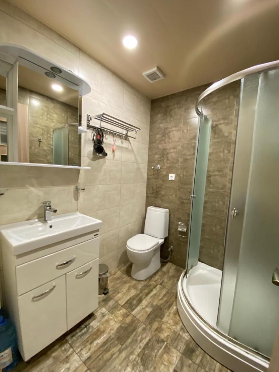 5 Rooms Near 300 Aragveli Metro Station Tbilisi Zimmer foto