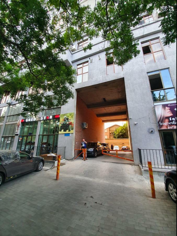 5 Rooms Near 300 Aragveli Metro Station Tbilisi Exterior foto