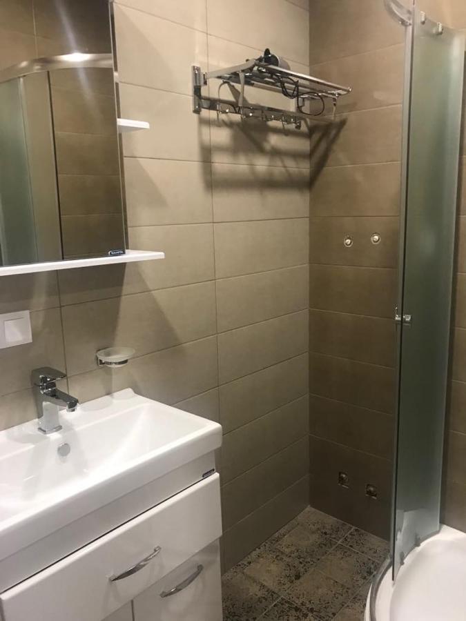 5 Rooms Near 300 Aragveli Metro Station Tbilisi Exterior foto